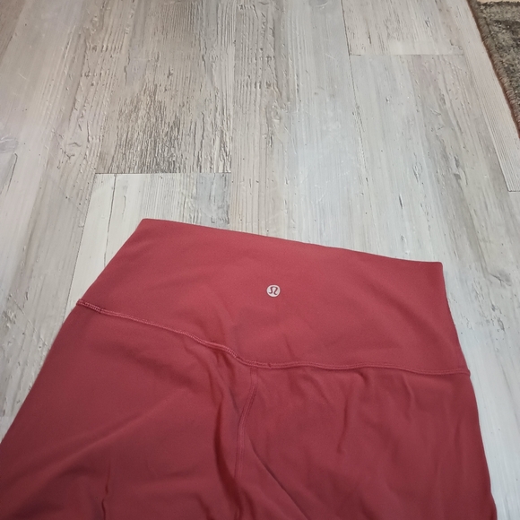 Lululemon Crop - Picture 5 of 6